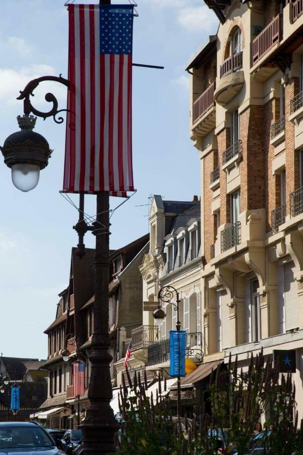 Le Petit Deauville Dış mekan fotoğraf